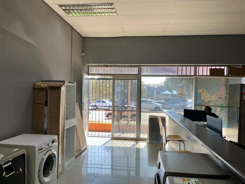 To Let Commercial Property for Rent in Montague Gardens Western Cape